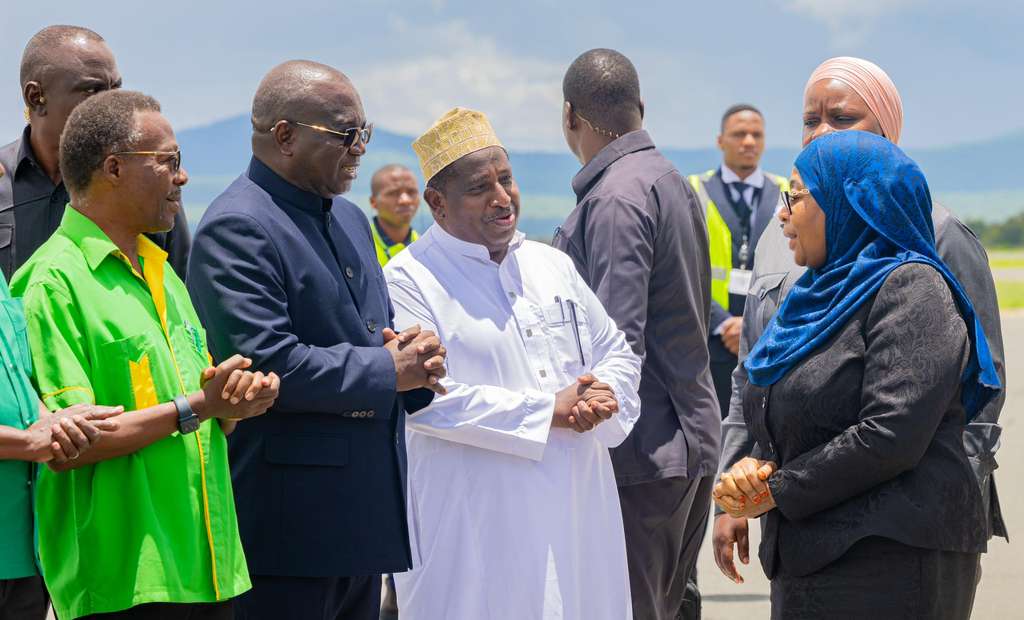 Mapokezi ya Viongozi wa Nchi katika uwanja wa KIA kwa ajili ya Mkutano wa 25 wa Kawaida wa Wakuu wa Nchi Wanachama wa Jumuiya ya Afrika Mashariki (EAC)